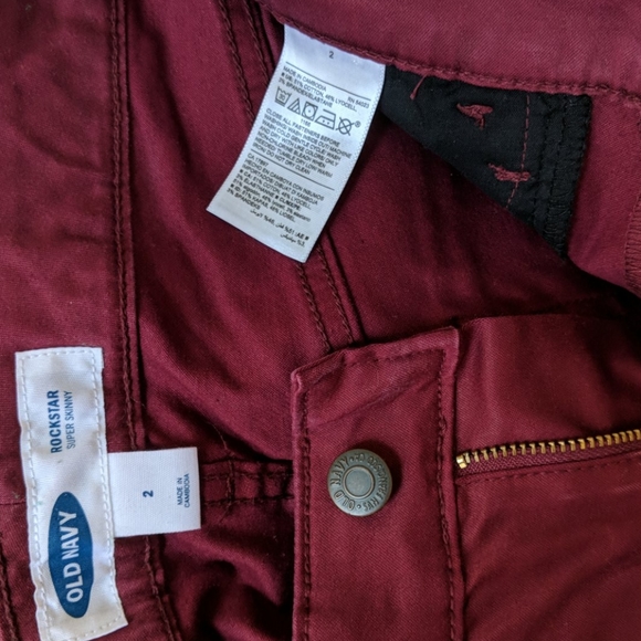 Old Navy "Rockstar" Super Skinny Jeans - Picture 3 of 3